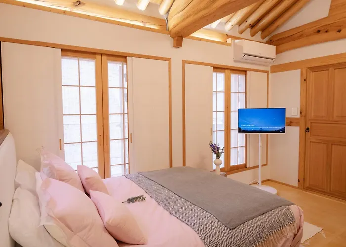 Numaru - Luxury Private Hanoks In Seochon, Villa *