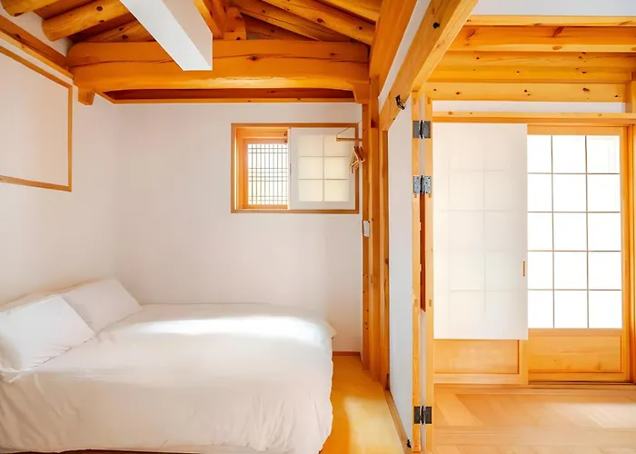 Numaru - Luxury Private Hanoks In Seochon, Villa