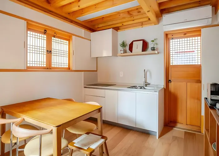 Villa Numaru - Luxury Private Hanoks In Seochon,